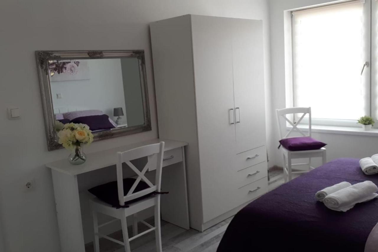 Apartman Lidija Dinjiška Екстериор снимка
