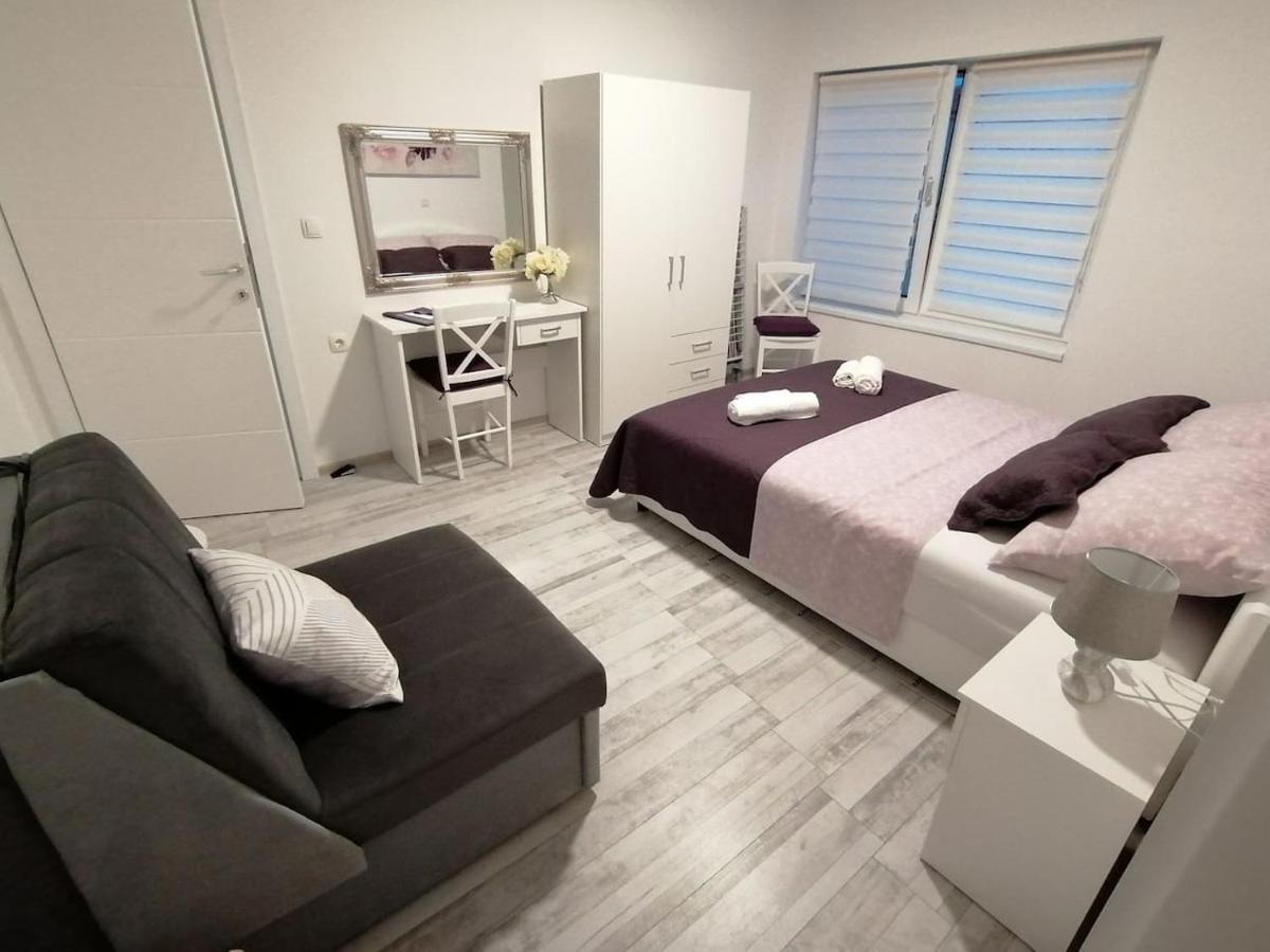 Apartman Lidija Dinjiška Екстериор снимка